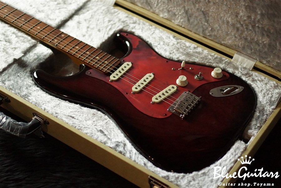 Model S. #021 Light Aged - Burn Burgundy Rose with True Red