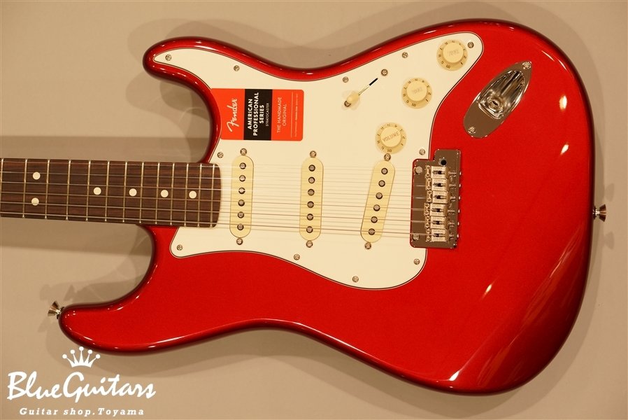 American Professional Stratocaster - Candy Apple Red