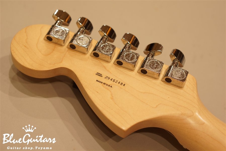 USA Highway One Stratocaster - 3-Color Sunburst