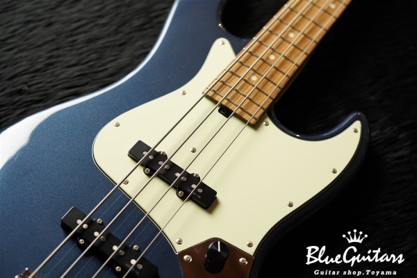 Metroline series RV4 - Dark Lake Placid Blue