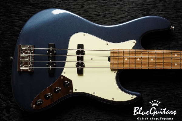 Metroline series RV4 - Dark Lake Placid Blue