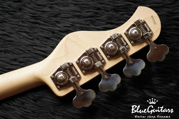 Metroline series RV4 - Dark Lake Placid Blue