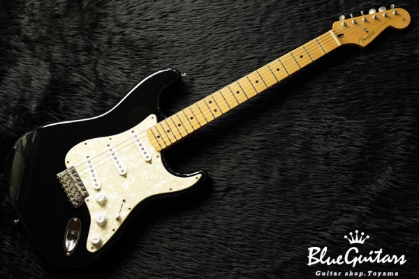 Mexico 60th Anniv. STRATOCASTER - Black w/ Mid Booster