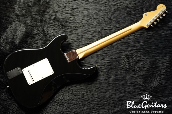 Mexico 60th Anniv. STRATOCASTER - Black w/ Mid Booster