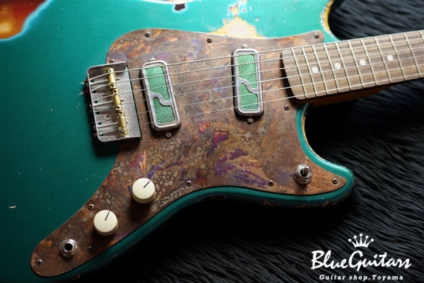 IRIS #026 - Metallic Green over 3Tone Sunburst