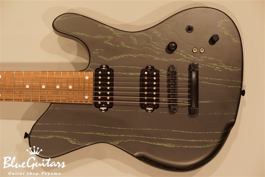 dragonfly BORDER 7 Strings 666 - Hex Green on Black Background