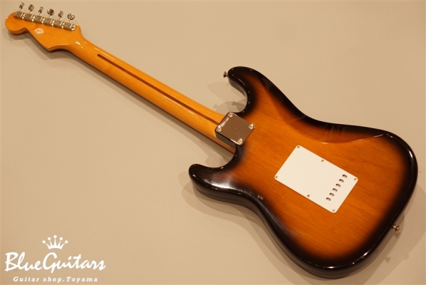American Vintage '57 Stratocaster - 2-Color Sunburst