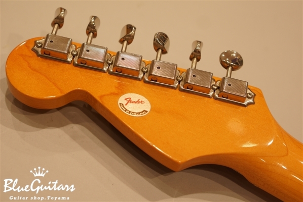 American Vintage '57 Stratocaster - 2-Color Sunburst