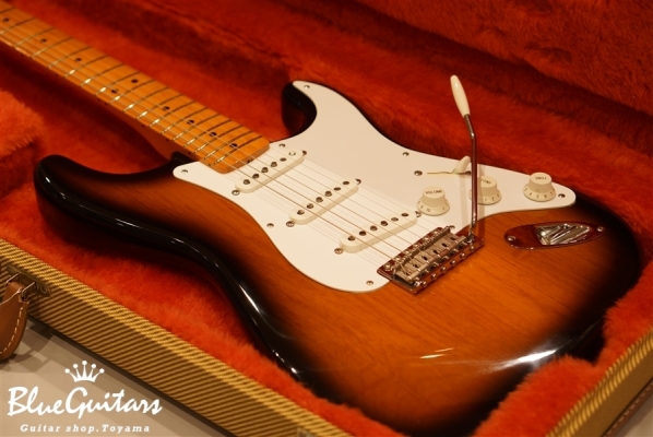 American Vintage '57 Stratocaster - 2-Color Sunburst
