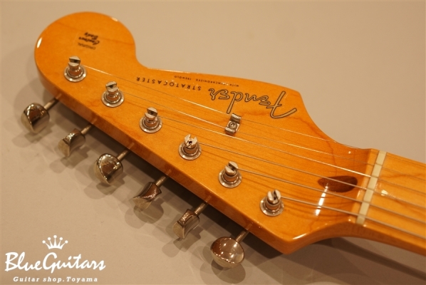 American Vintage '57 Stratocaster - 2-Color Sunburst