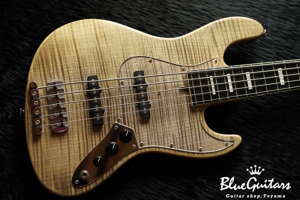 WOODLINE PREMIUM 5 Flame Maple top / Alder back - Black Oil