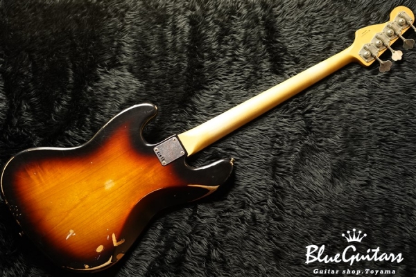 Road Worn 60s Jazz Bass - 3-Color Sunburst