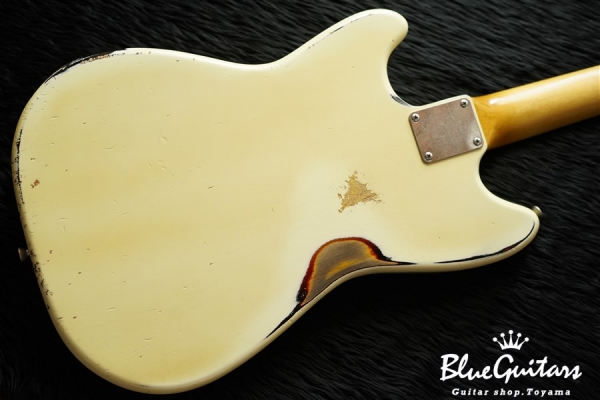 IRIS #057 - Vintage White over 3TS 