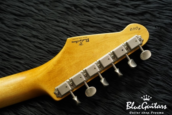 IRIS #057 - Vintage White over 3TS 