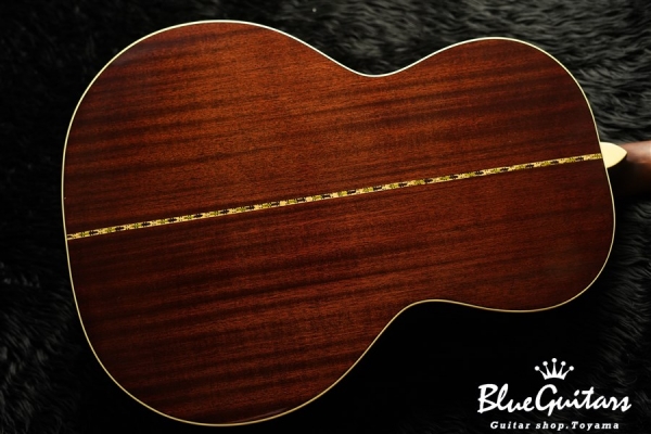 G9521 Style 2 Triple-O Auditorium - Appalachia Cloudburst