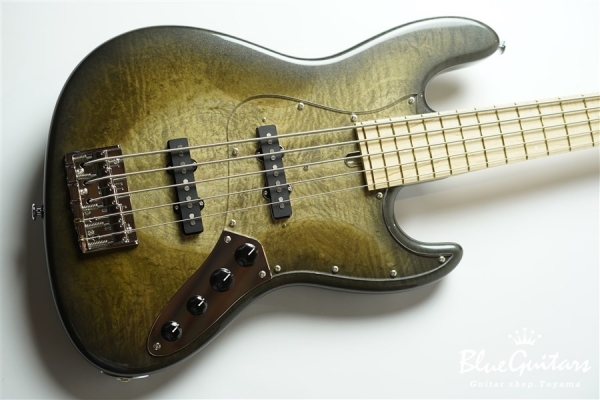 MJ Five-Premium/MG AC - GM-B