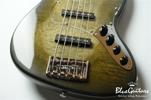 MJ Five-Premium/MG AC - GM-B