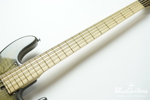 MJ Five-Premium/MG AC - GM-B