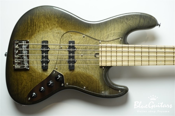 MJ Five-Premium/MG AC - GM-B