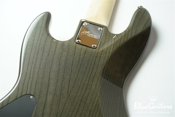 MJ Five-Premium/MG AC - GM-B