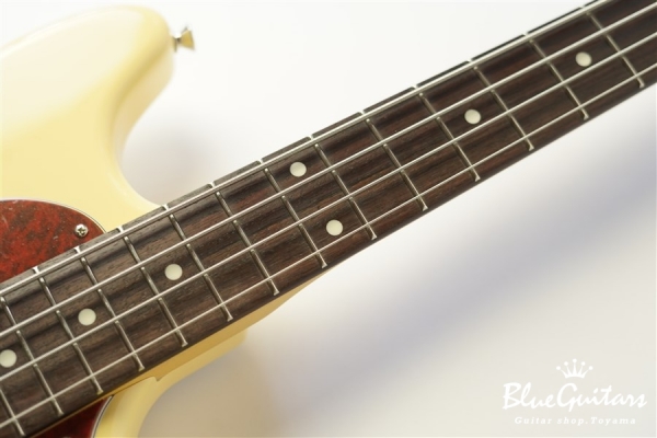 MADE IN JAPAN HYBRID MUSTANG BASS - Vintage White