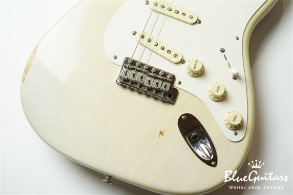 American Vintage '57 Stratocaster - White Blonde