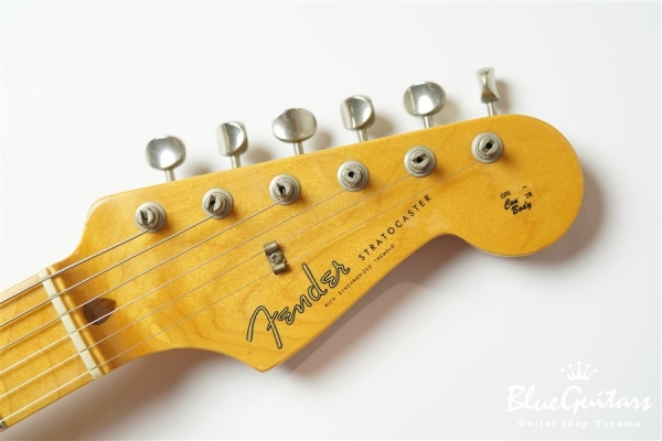 American Vintage '57 Stratocaster - White Blonde