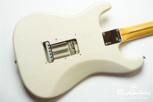 American Vintage '57 Stratocaster - White Blonde