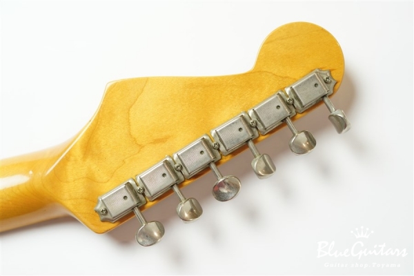 American Vintage '57 Stratocaster - White Blonde