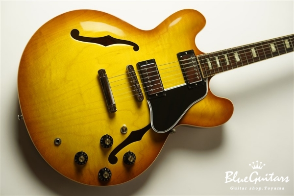 Larry Carlton ES-335