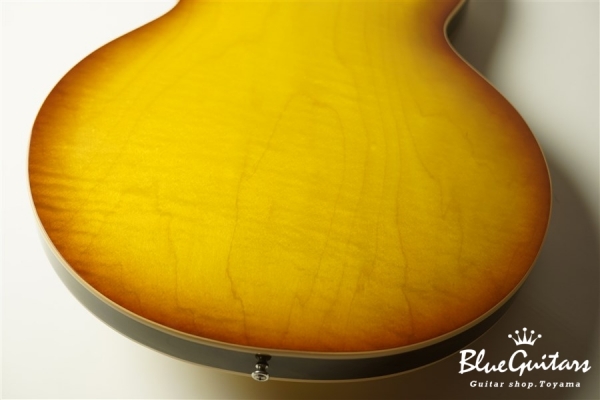 Larry Carlton ES-335