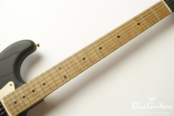 XSC-1 Matte Black Sandblasted #1773 Light Weight Ash/Roasted Flame Maple Neck/Non Aged