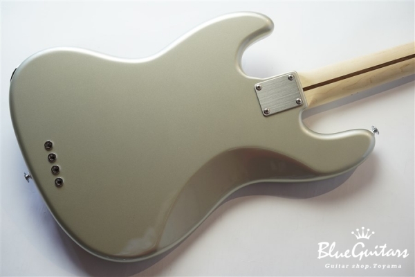 BETA J4 - Inca Silver