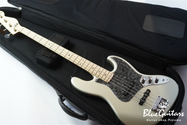 BETA J4 - Inca Silver