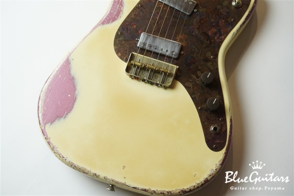 IRIS Standard #062 - Vintage White over Burgundy Mist Metallic