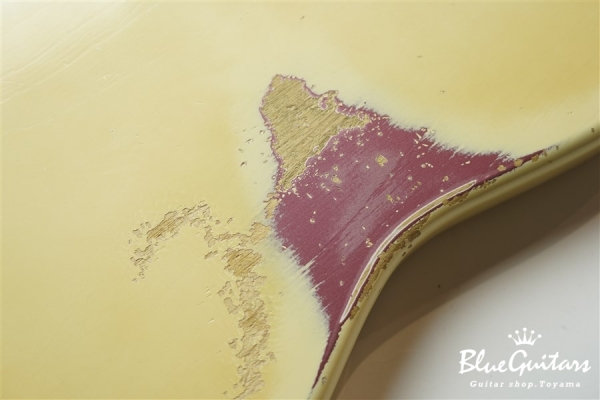 IRIS Standard #062 - Vintage White over Burgundy Mist Metallic