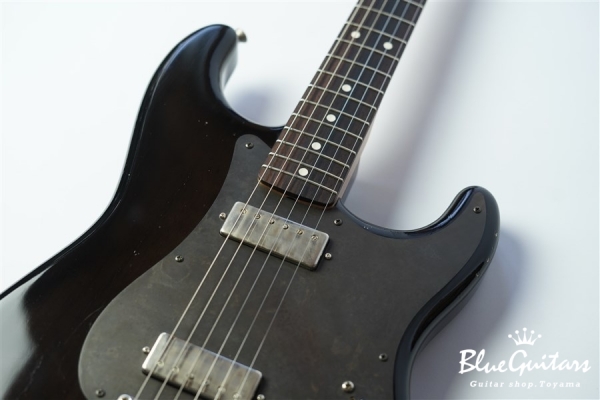 Model S. #045 Light Aged - See through Black Burst with Black