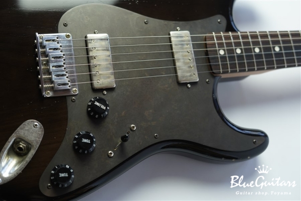 Model S. #045 Light Aged - See through Black Burst with Black