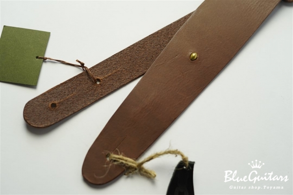 Plain Leather - Choco & Oval Studs