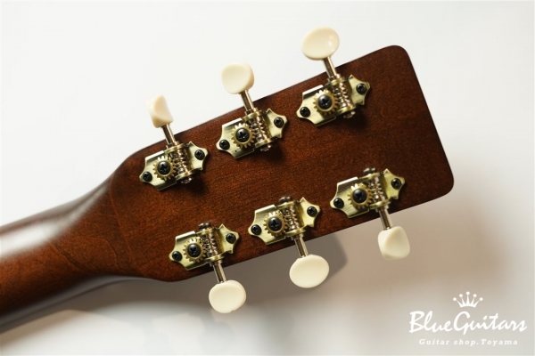 Americana - Tennessee Red w/ Godin Q1T