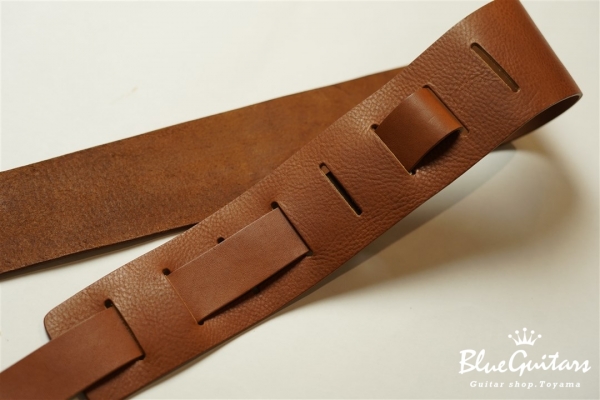 Plain Leather - Camel & Oval Studs