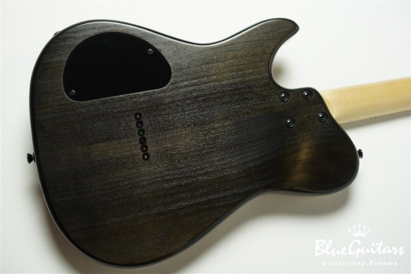 Cirrus Easel - ichika Specs -