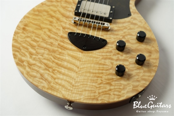 Grain – Quilted Maple TOP/Ebony FB/Color:Natural