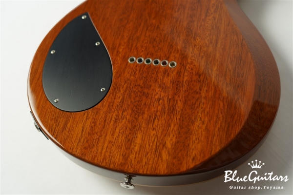 Grain – Quilted Maple TOP/Ebony FB/Color:Natural