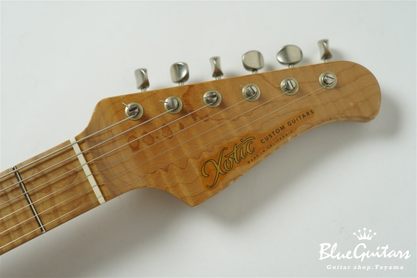 XSC-2 - Olympic White/Heavy Aged/Alder/Roasted Flame Maple Neck