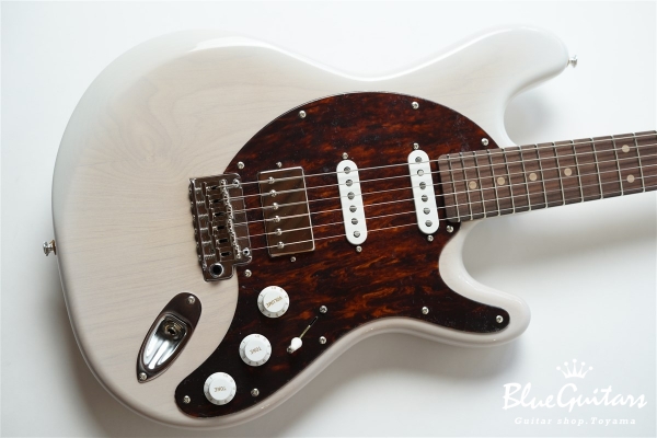 Ve=cul - V.Blonde [All Lacquer]