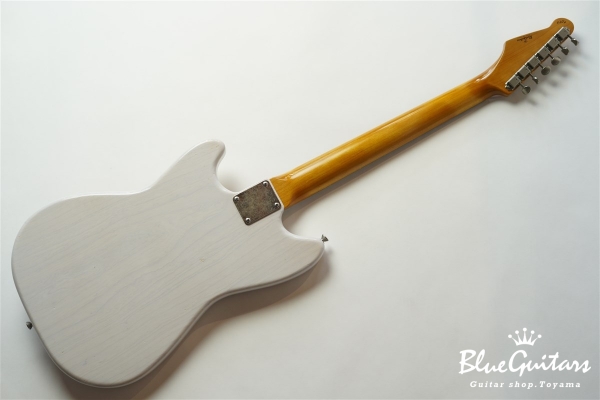 IRIS Standard #097 - White Blonde with Brass