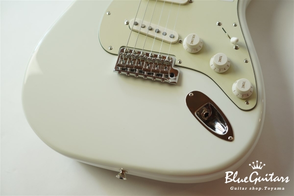 Made in Japan Traditional 60s Stratocaster - Olympic White