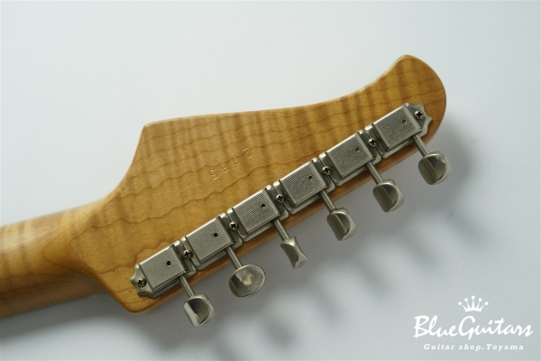 XSC-2 - Olympic White/Heavy Aged/Alder/Roasted Flame Maple Neck