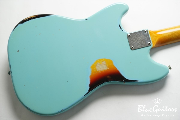 IRIS #117 - Daphne Blue over 3Tone Sunburst